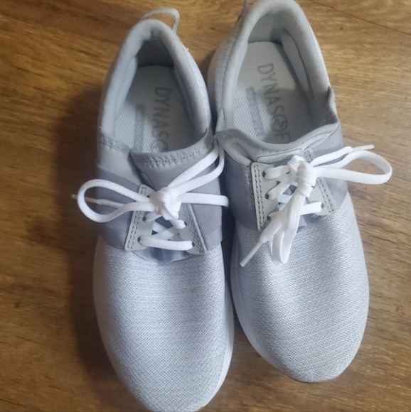 Kids New Balance Shoes Size 3 - Picture 6 of 9